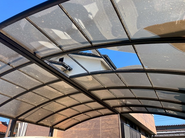 岐阜市で火災保険を活用した強風被害によるカーポートの破損でご相談、経年劣化は対象外の可能性が高いのでご注意ください